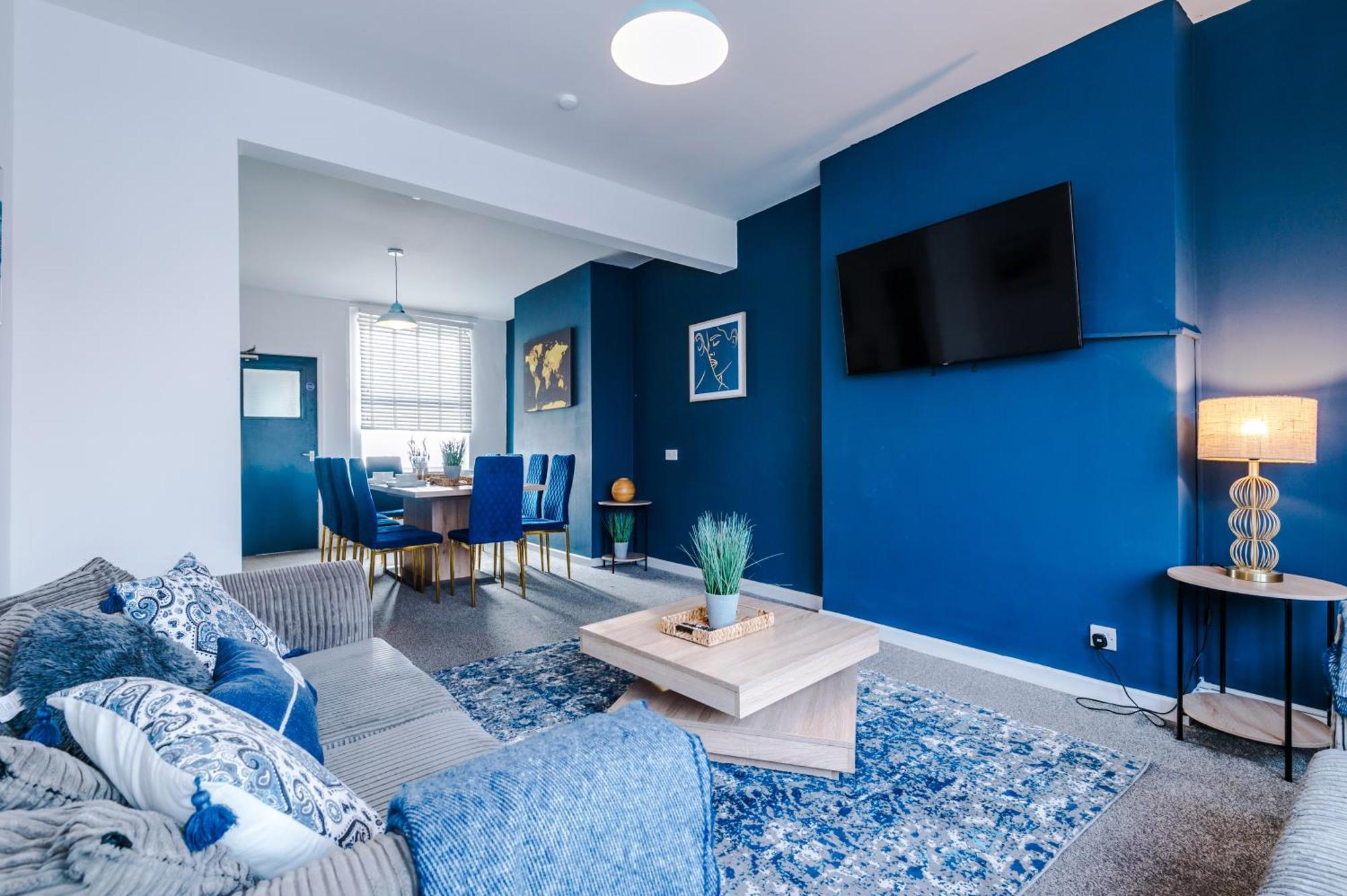 Large 7 Bedroom Town House In Centre * Chester